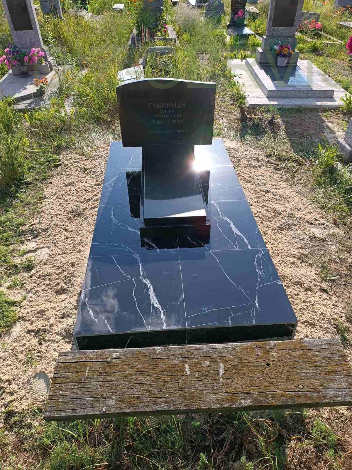 памятник крест на могилу