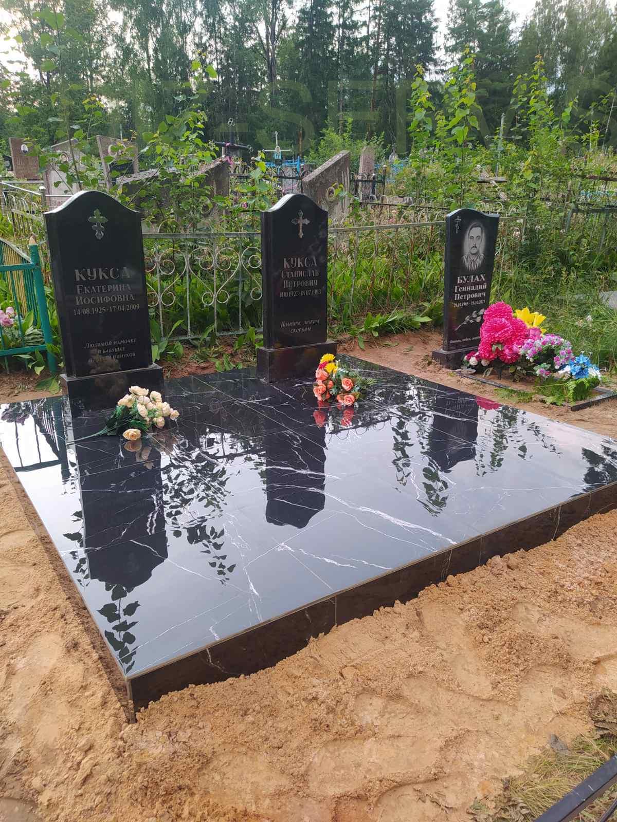 памятники на могилу из гранита
